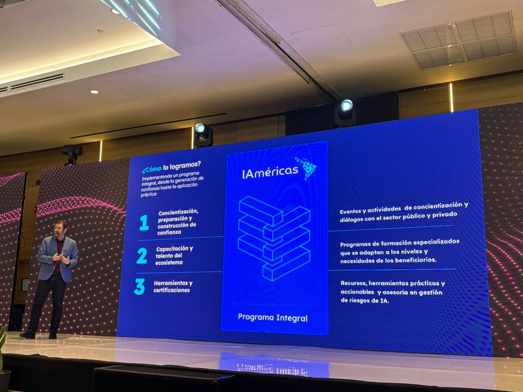 WhatsApp Image 2025-12-02 at 16.59.07 Áreas de trabajo